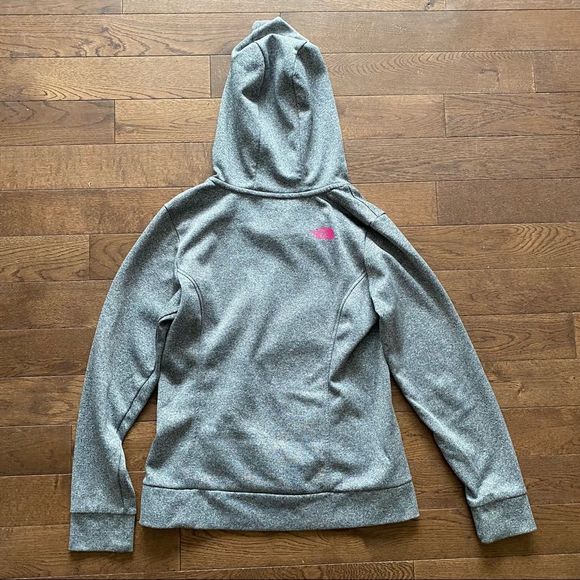 ✨50% OFF✨ The North Face Hoodie - Picture 7 of 11